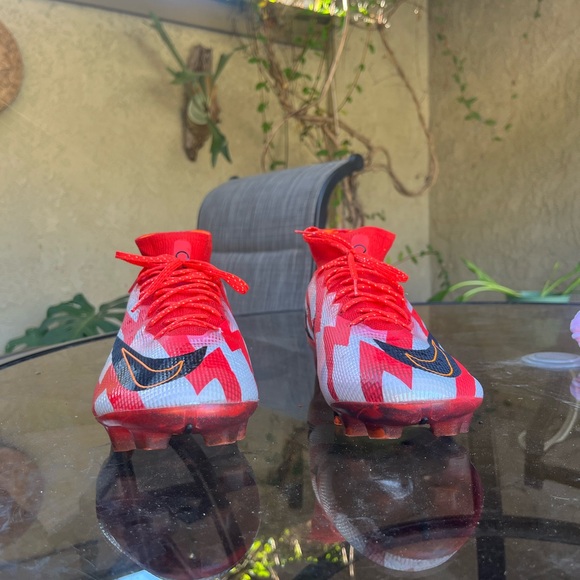 CR7 Mercriual “Chile Red” Cleats - Picture 6 of 8
